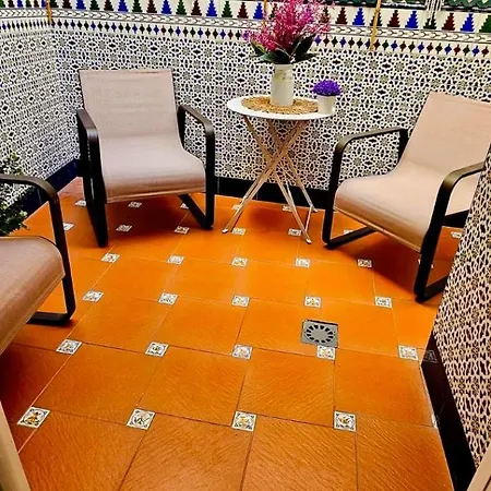Petit Mansion Juderia Apartment